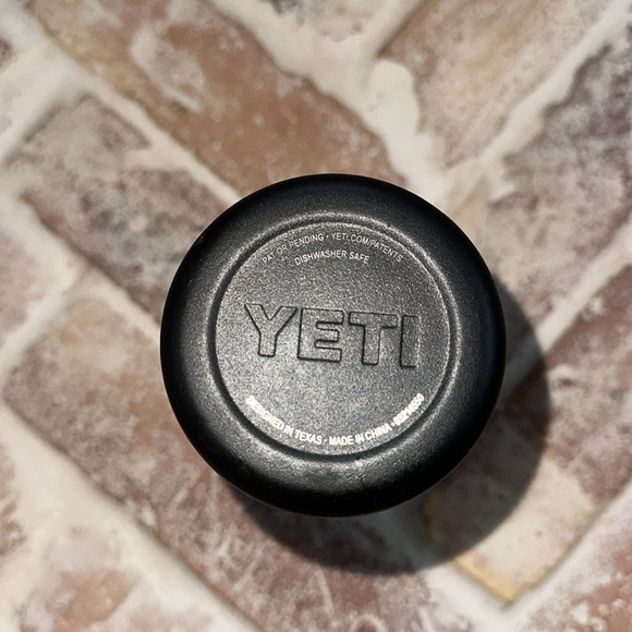 Yeti Slim Can Cooler - Picture 3 of 4